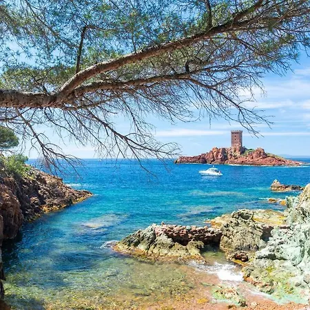 Raphael, Contemporaine, Piscine, Plage וילה *